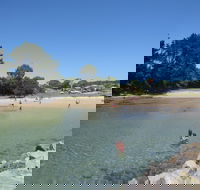 Bruce Steer Pool - E Caravan Parks