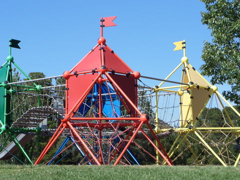 Fadden Pines Playground - E Caravan Parks 0