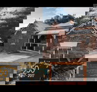 Queanbeyan Art Society - E Caravan Parks