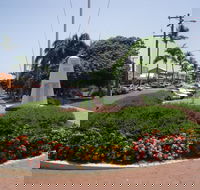 Yeppoon War Memorial - E Caravan Parks