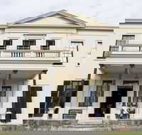 Elizabeth Bay House - E Caravan Parks