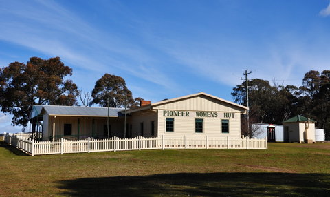 Pioneer Women's Hut Museum - E Caravan Parks 0