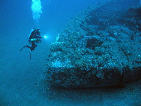 The Zanoni Wreck - E Caravan Parks 0