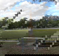 Apple Tree Creek War Memorial - E Caravan Parks