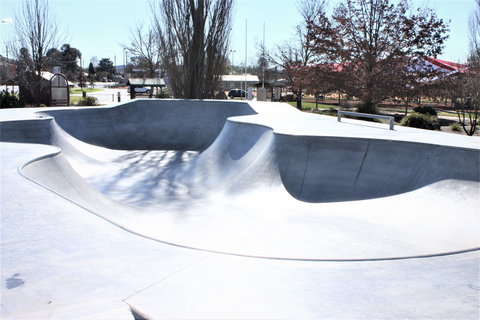 Blayney Skate Park - E Caravan Parks 0