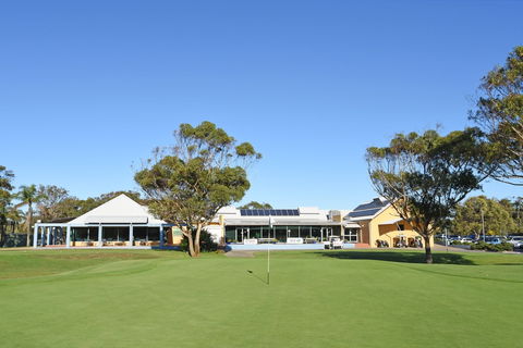 Hawks Nest Golf Club - E Caravan Parks 0
