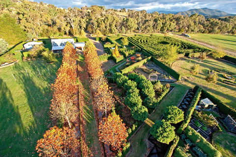 High Country Maze - E Caravan Parks 1