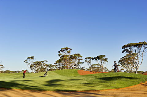 Kalgoorlie Golf Course - E Caravan Parks 1