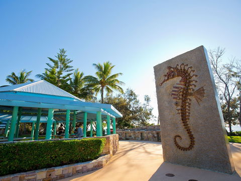 Millennium Esplanade And Tannum Sands Beach - E Caravan Parks 1