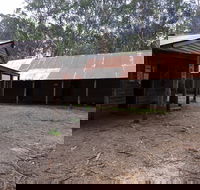 Razorback Hut - E Caravan Parks