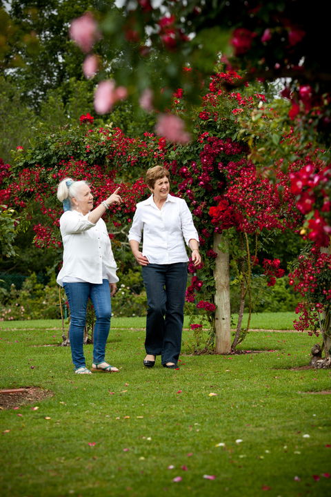 Victoria State Rose Garden At Werribee Park - E Caravan Parks 2