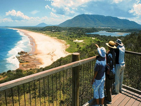 Charles Hamey Lookout - E Caravan Parks 0