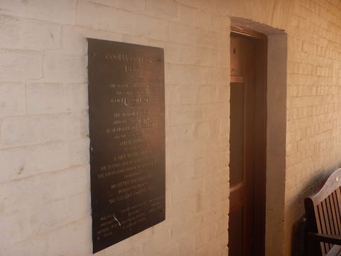 Cooma Cottage - E Caravan Parks 2