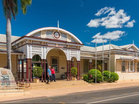 Emerald Historic Railway Station - E Caravan Parks 0