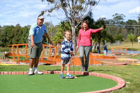 Port Macquarie Driving Range And Mini Golf - E Caravan Parks 0