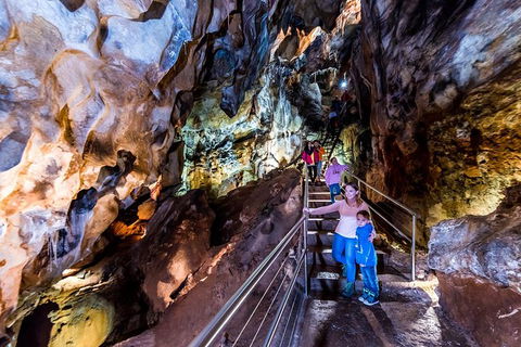 Jenolan Caves: Chifley Cave Tour - E Caravan Parks 2