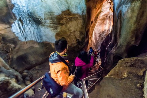 Jenolan Caves: Chifley Cave Tour - E Caravan Parks 1