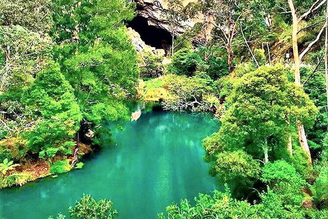 Jenolan Caves Blue Mountains And Kanangra Walls Look Out 4WD Day Tour - E Caravan Parks 3