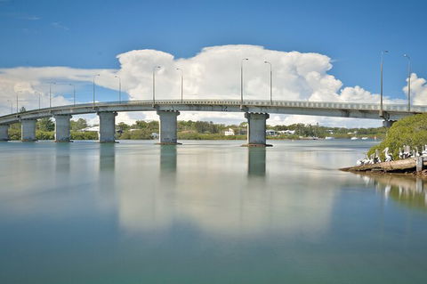 Tea Gardens And Hawks Nest Beach Bus Guided Tour - E Caravan Parks 14