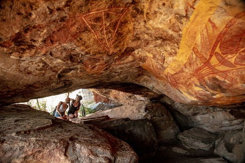 Arnhem Land Injalak Hill Full-Day Tour From Jabiru - E Caravan Parks 1
