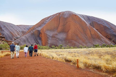 Explore Uluru: 7 Hours Guide Tour At Sunrise With Light Breakfast - E Caravan Parks 5