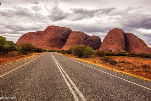 5-Hour Kata Tjuta Sunrise Tour From Ayers Rock With Breakfast - E Caravan Parks 4