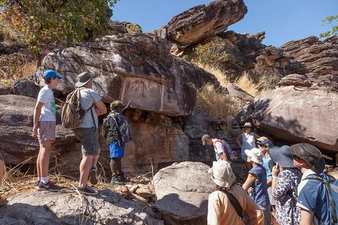 Arnhem Land Injalak Hill Full-Day Tour From Darwin - E Caravan Parks 10