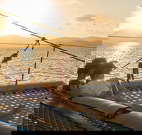 Sunset Sail In The Whitsundays - E Caravan Parks