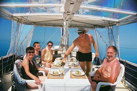 Great Barrier Reef Private Expedition Cruise (min 4 Day Max 8 Guests) - E Caravan Parks 3