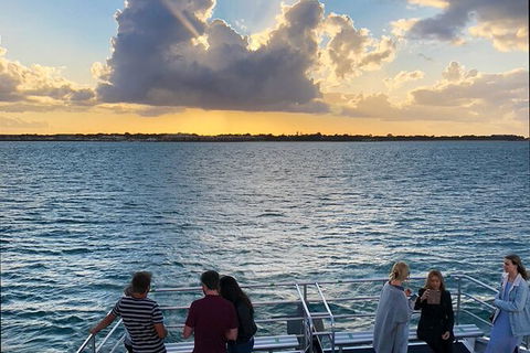 Sunset Twilight Cruise In Hervey Bay - E Caravan Parks 4