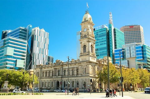 Departure Private Transfers: Adelaide To Adelaide Airport ADL In Business Car - E Caravan Parks 7