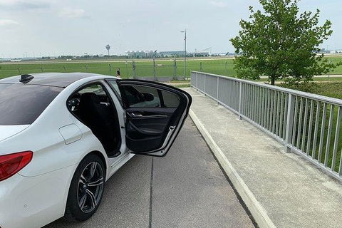 Private Transfer: Avalon International Airport (AVV) To Melbourne - E Caravan Parks 4