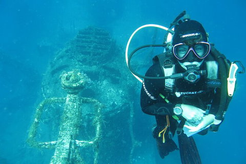 PADI Open Water Course - E Caravan Parks 0