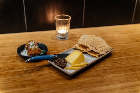 The Flavors Of Perth: Fremantle Wine & Bites Private Tour - E Caravan Parks 4