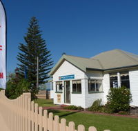 Hastings Fine Art Gallery - E Caravan Parks