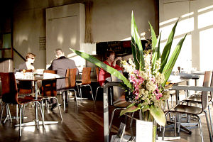 R Bar Restaurant Port Melbourne - E Caravan Parks 0