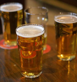 Aces Bar And Bistro - E Caravan Parks 3