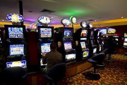 Runaway Bay Tavern - E Caravan Parks 3