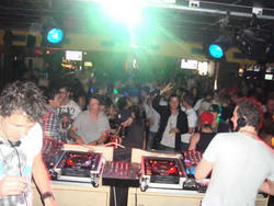 Swell Tavern - E Caravan Parks 3