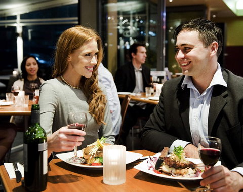 The Clarendon Hotel - E Caravan Parks 2