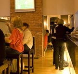 Queen's Head Hotel - E Caravan Parks