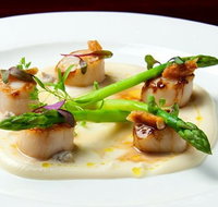 Red Rock Waterfront Bar  Grill - E Caravan Parks