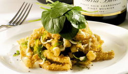 Steeds Club Grill & Bar - E Caravan Parks 1