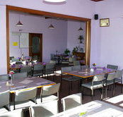 The Bridge Hotel Forth - E Caravan Parks