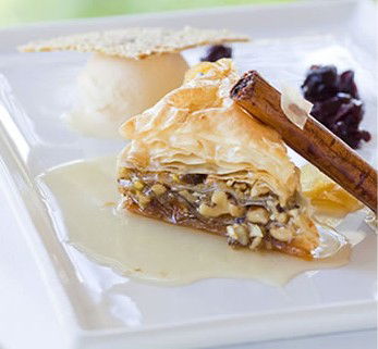 Chris's Beacon Point Restaurant - E Caravan Parks 5