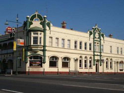 Leura Hotel - E Caravan Parks 0