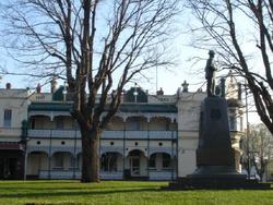 Leura Hotel - E Caravan Parks 3