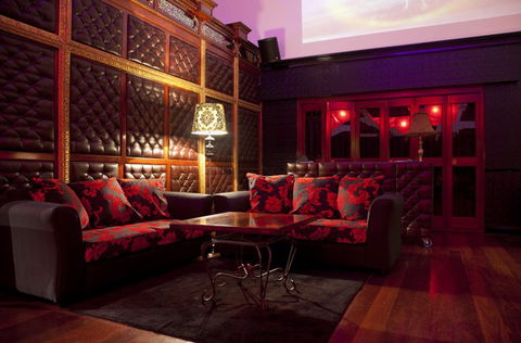 East End Bar - E Caravan Parks 2