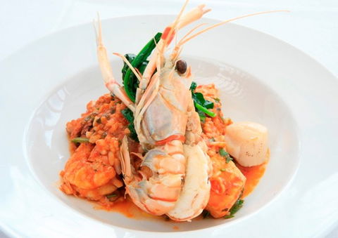 Dunes Restaurant & Kiosk Palm Beach - E Caravan Parks 3