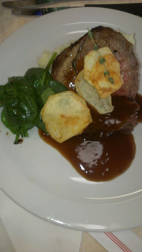 Calen Hotel - E Caravan Parks 1